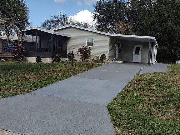 3rd image of 1607 Doral Cir