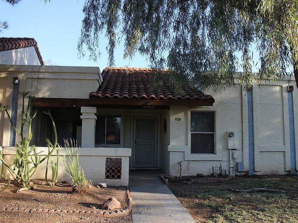 1st image of 5136 E Evergreen St Unit 1019