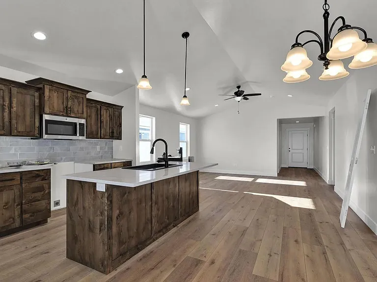 750 Pilot St #750 — Photo 5