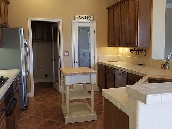 3rd image of 1147 Burwick Ln