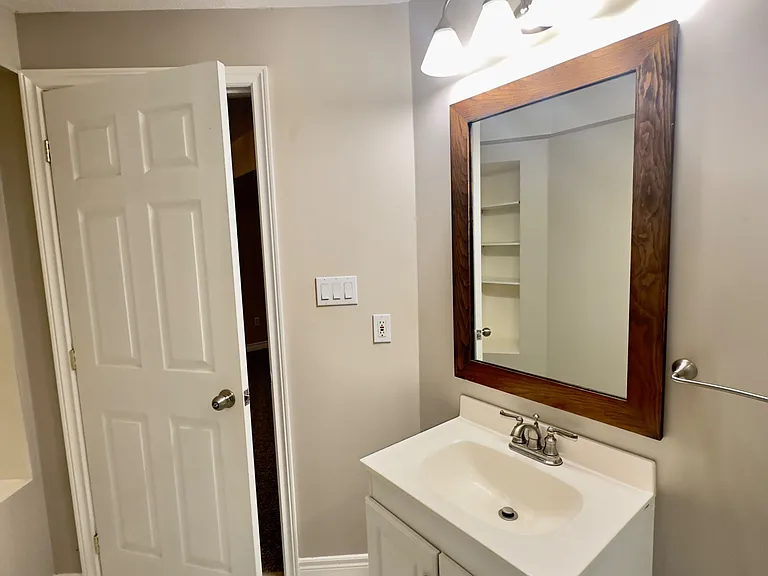 908 Copper Leaf Cres — Photo 38