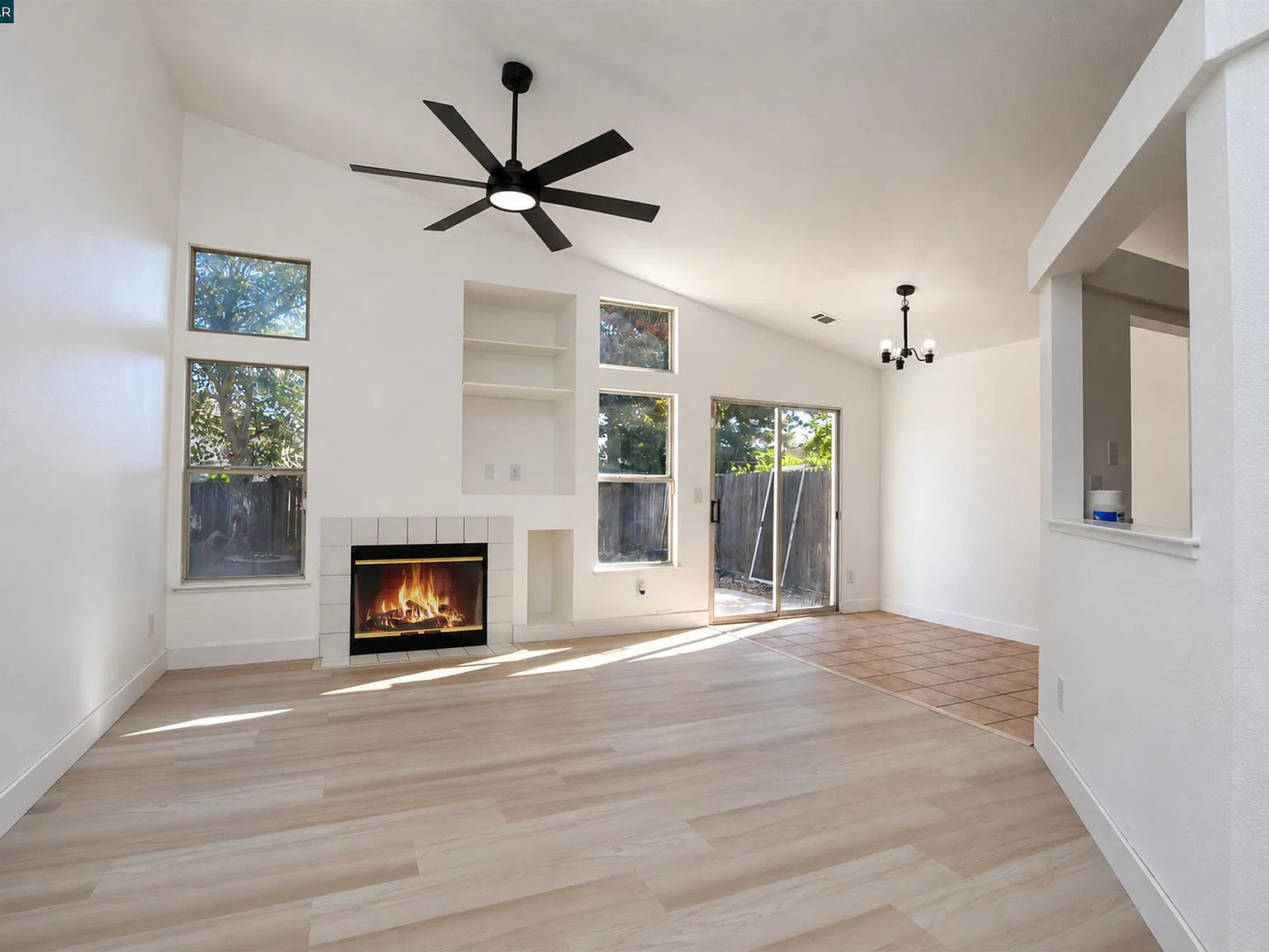 3 bed, 1095 sqft, $3,400 — Photo 4