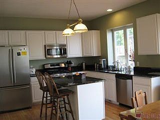 2nd image of 160 Seiberling Dr