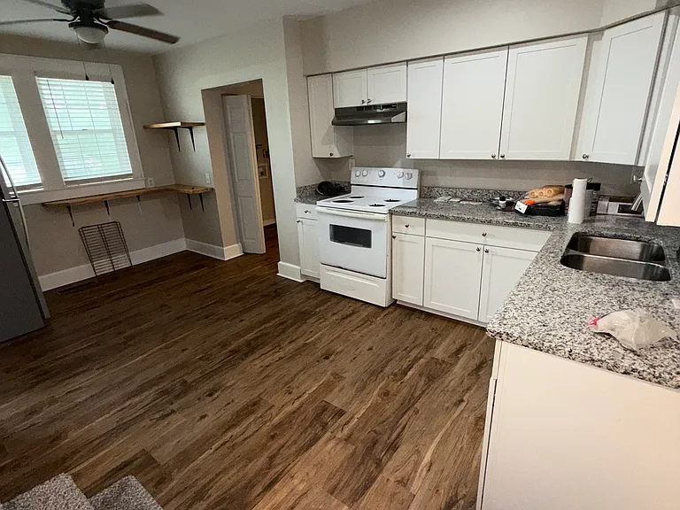 528 Newton Ave — Photo 15