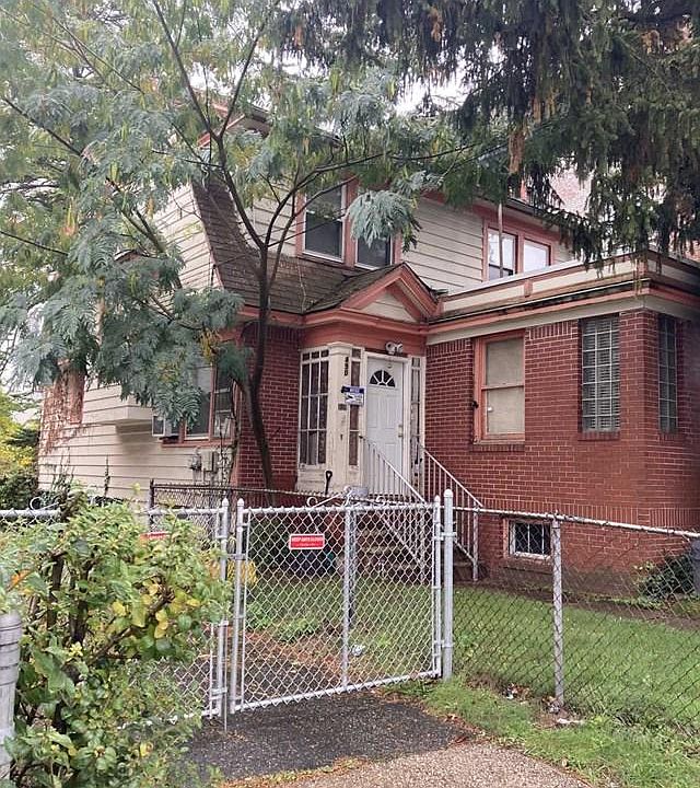2nd image of 490 Stuyvesant Ave #492
