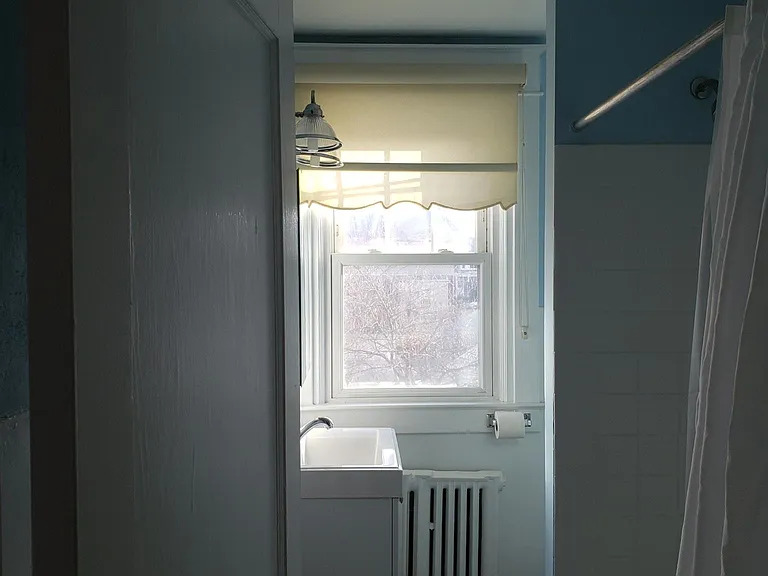 298 E Jefferson St #2 — Photo 13