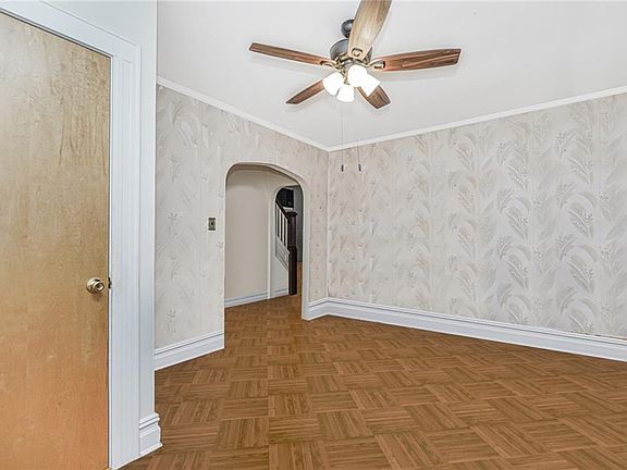 5th image of 1738 Burnett St