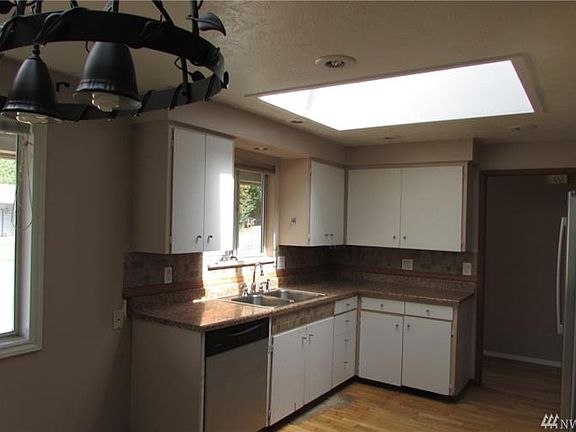 2nd image of 4519 Montclair Dr SE