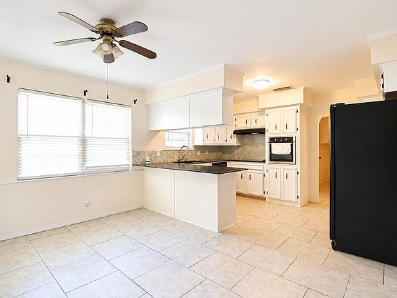 5th image of 2404 Haynes Dr
