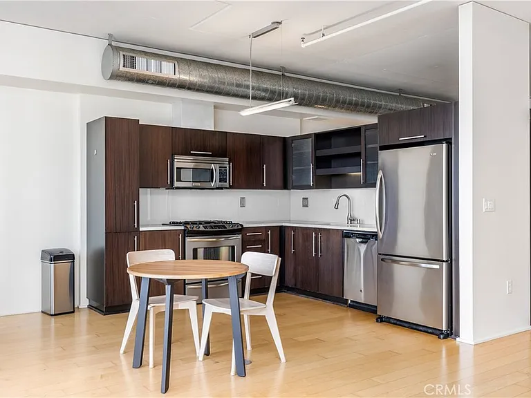 1100 Hope #810 — Photo 12