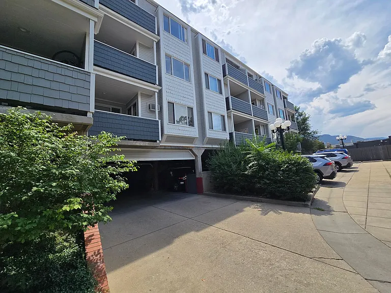 2201 Pearl St #217 — Photo 38