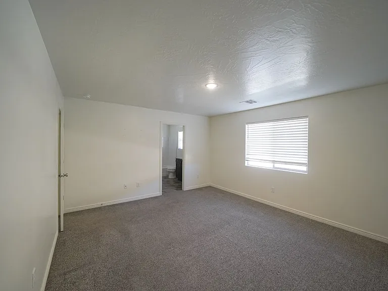 3243 S Fossil Hills Dr — Photo 34