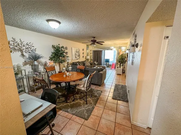 200 Ashbury Rd APT 211, Hollywood, FL 33024