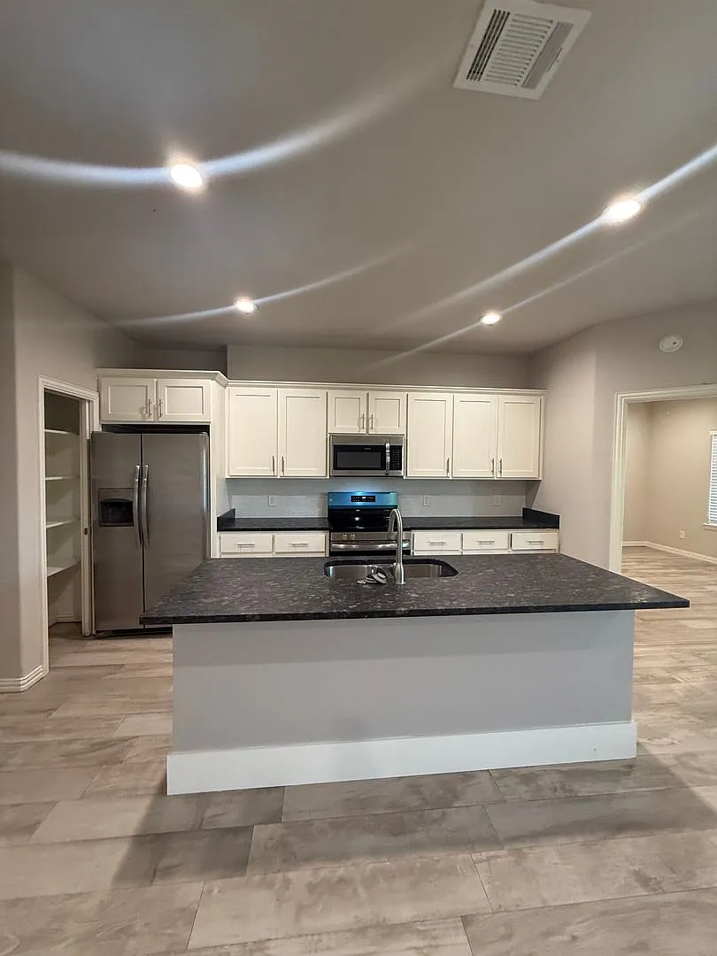 1812 Brookhaven Dr. — Photo 4