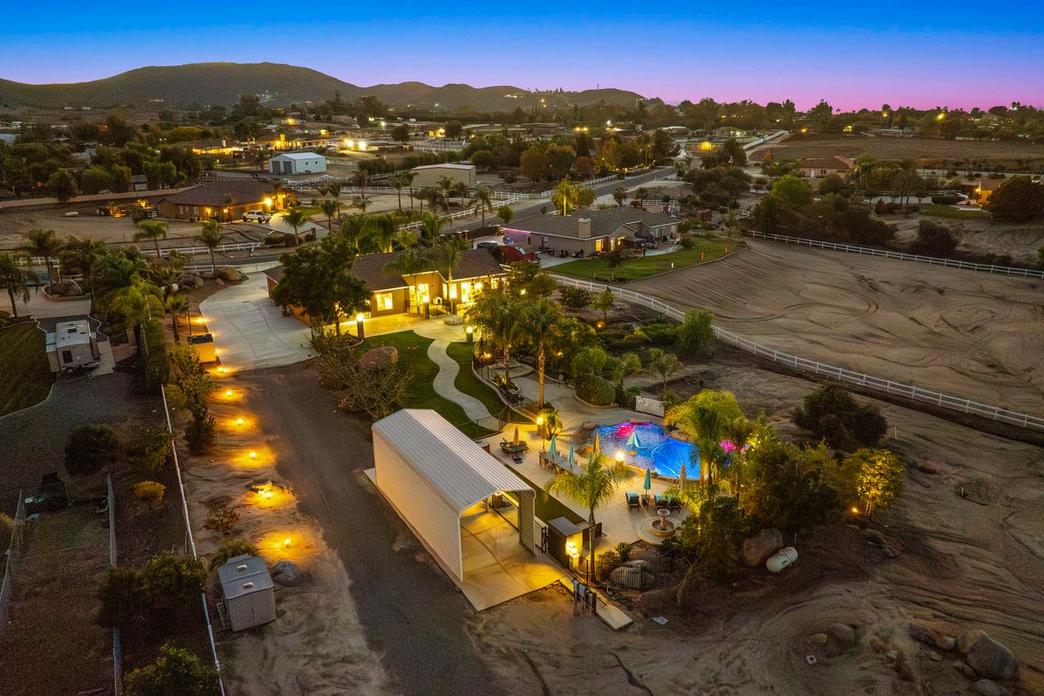 next background image