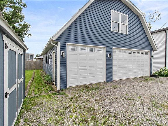 2nd image of 7798 Park Dr
