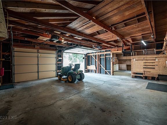 5th image of 710 N 8th St