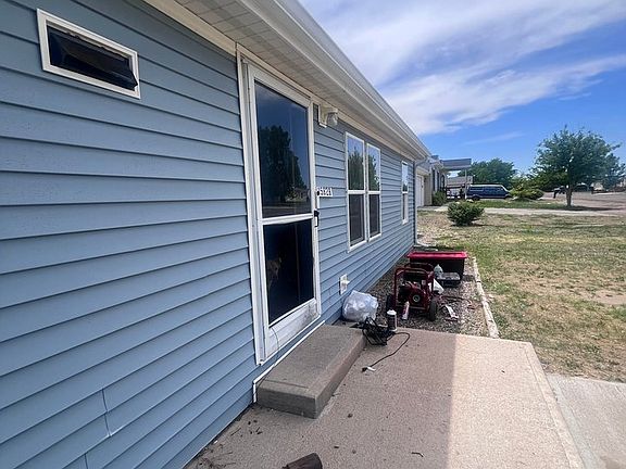 2nd image of 15828 Deerfield St