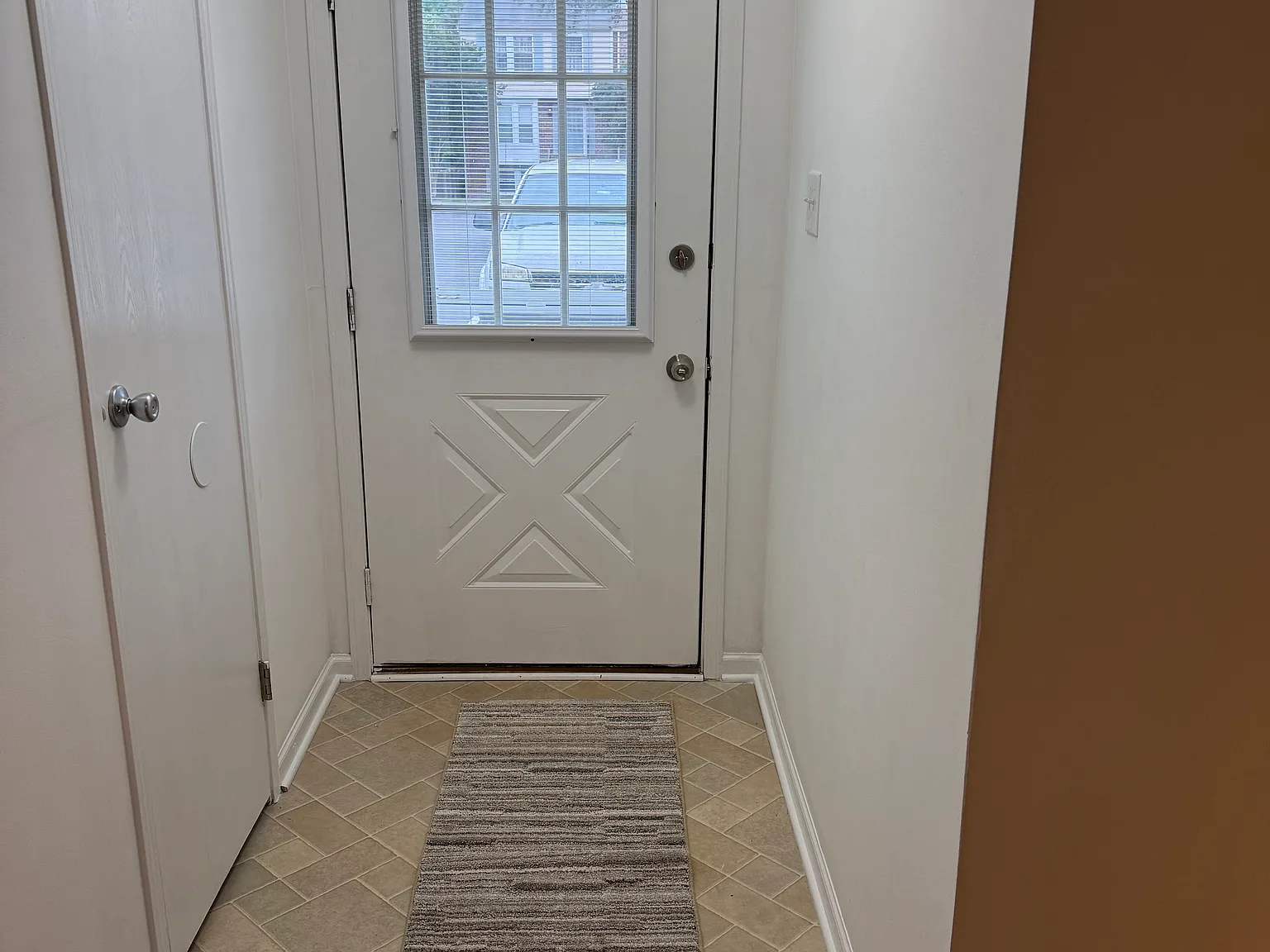 2 bed, 1.5 bath, 1120 sqft, $1,875 — Photo 2