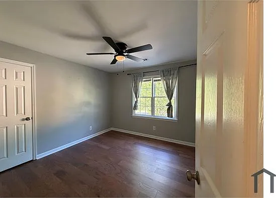 4879 Farm Valley Dr NE — Photo 25