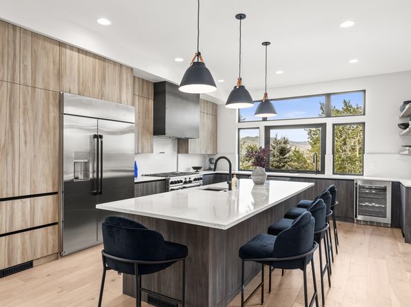 121 Alpine Dr