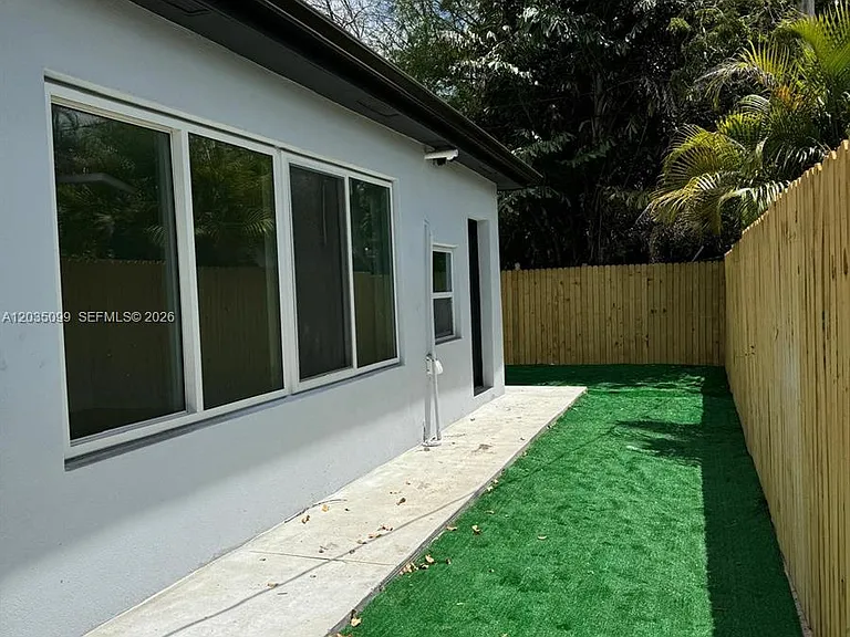 4028 SW 49th Ct — Photo 32