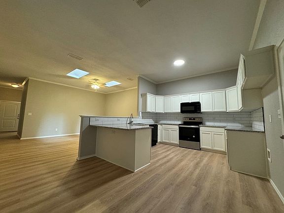 2nd image of 4729 Boulder Dr