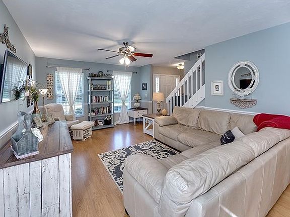 4th image of 1270 Cornish Ct