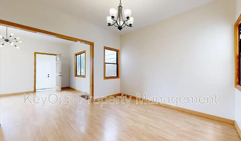 806 34th Ave — Photo 7