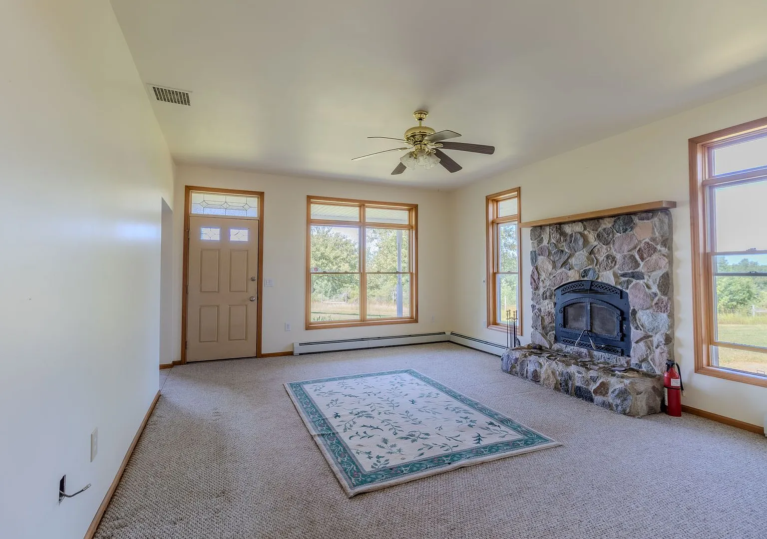 Empire Hilltop Retreat — Photo 4