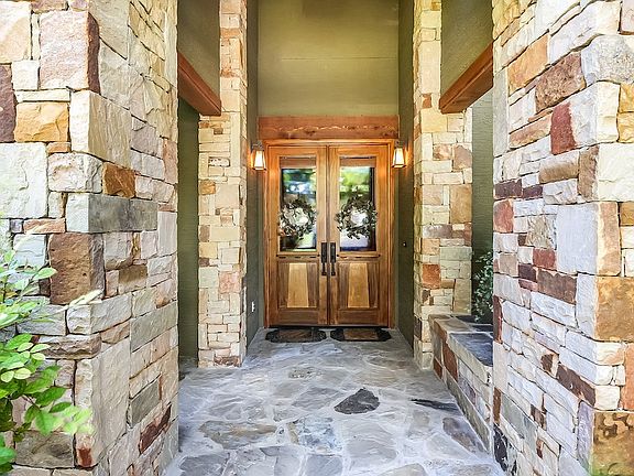 2nd image of 137 Stone Way