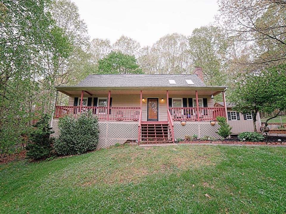 1st image of 95 Fox Crest Dr