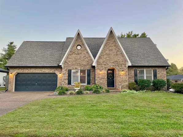 8699 Frontier Dr, Newburgh, IN 47630