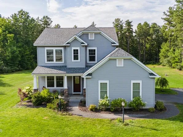 19 Wooden Lane, Queensbury, NY 12804