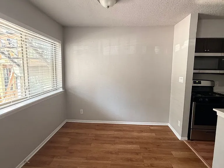 1202 Newning Ave #106 — Photo 3