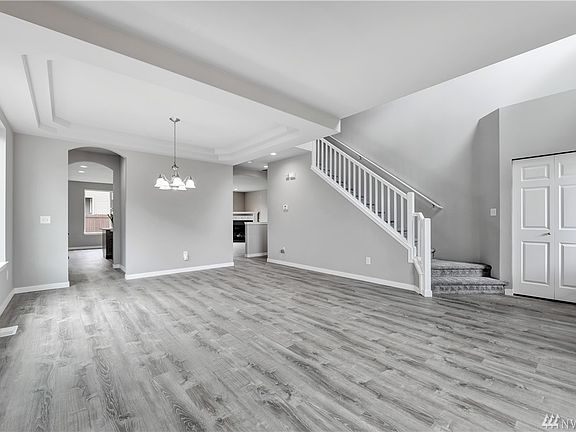 4th image of 3615 81st Dr NE