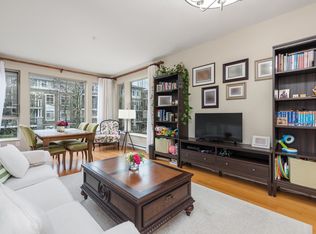 6268 Eagles Dr #202, Burnaby, BC