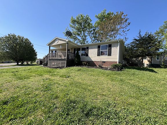 2nd image of 139 Tanner Cir