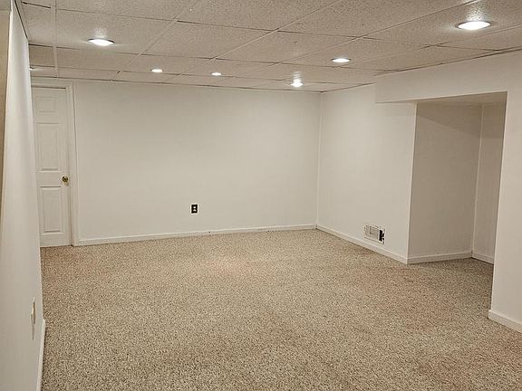 3rd image of 522 Hancock Ct