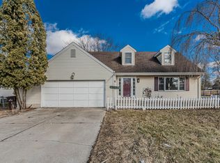 2871 Oakdale Dr, Ann Arbor, MI 48108