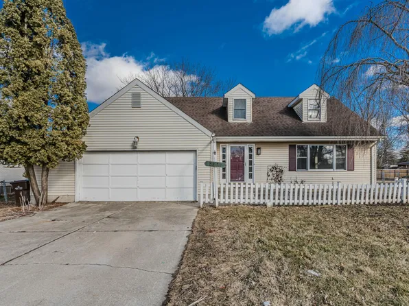 2871 Oakdale Dr, Ann Arbor, MI 48108