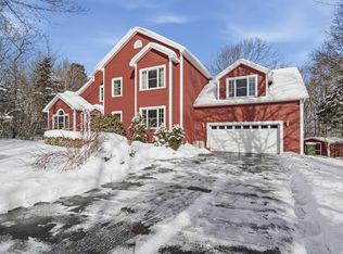 20 Club House Ln, Hammonds Plains, NS B4B 1T4