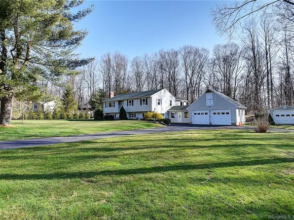 26 Crestwood Drive, East Hampton, CT 06424