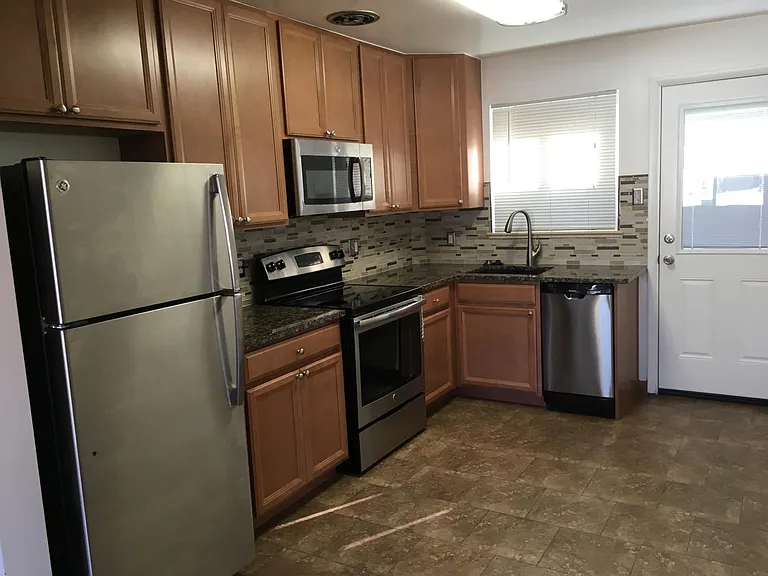 5704 W 37th Ave — Photo 2