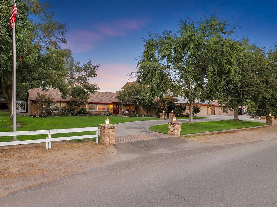 1st image of 2903 Palomino Ln