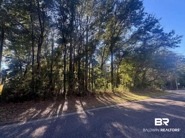 404 Miller Ave, Fairhope, AL 36532