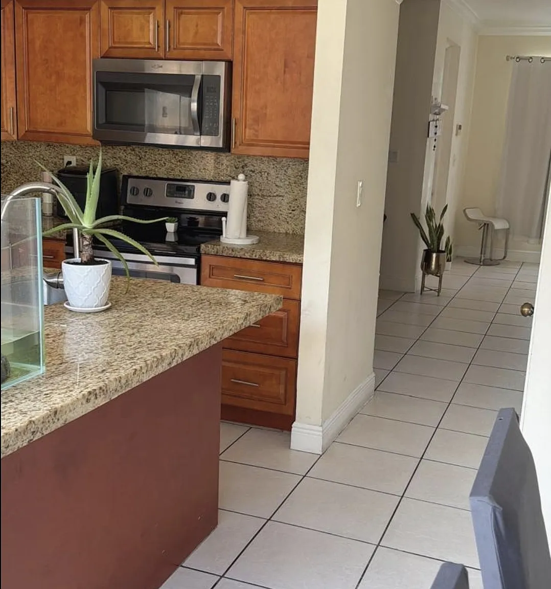 3 bed, 2.5 bath, 1270 sqft, $2,800 — Photo 1
