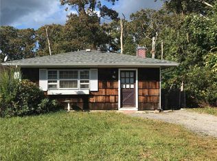 75 Carlton Ave, Mastic, NY 11950
