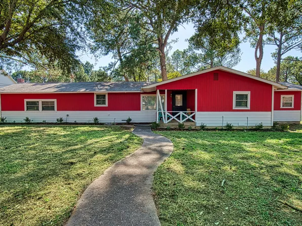 201 White Dr, Colleyville, TX 76034