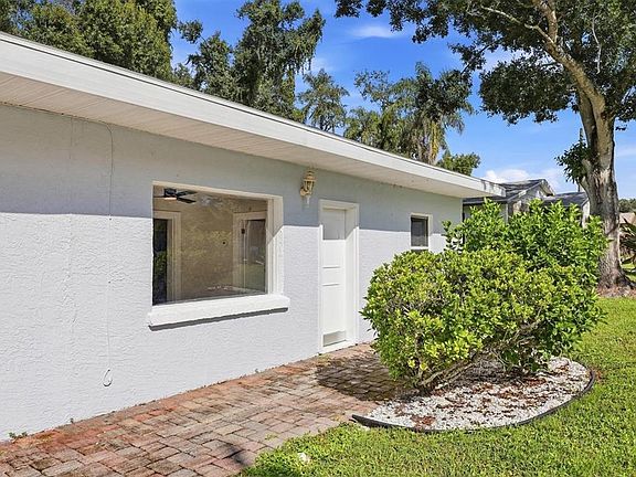 3rd image of 4620 VIOLET AVENUE
